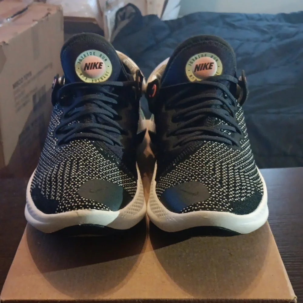 Nike Joyride Run Flyknit Rare Off Noir Mens 11 Womens 12.5 EUC - Picture 4 of 9